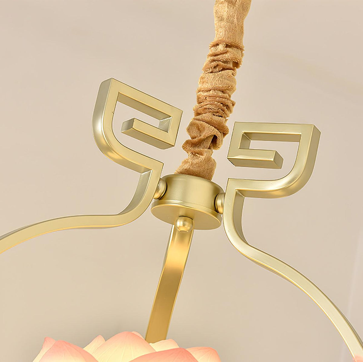Gelmora Resin Chandelier-Moonnatur
