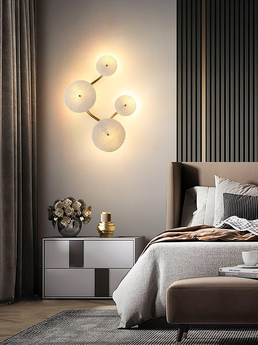 Zoralia Ceramic Wall Lamp-Moonnatur