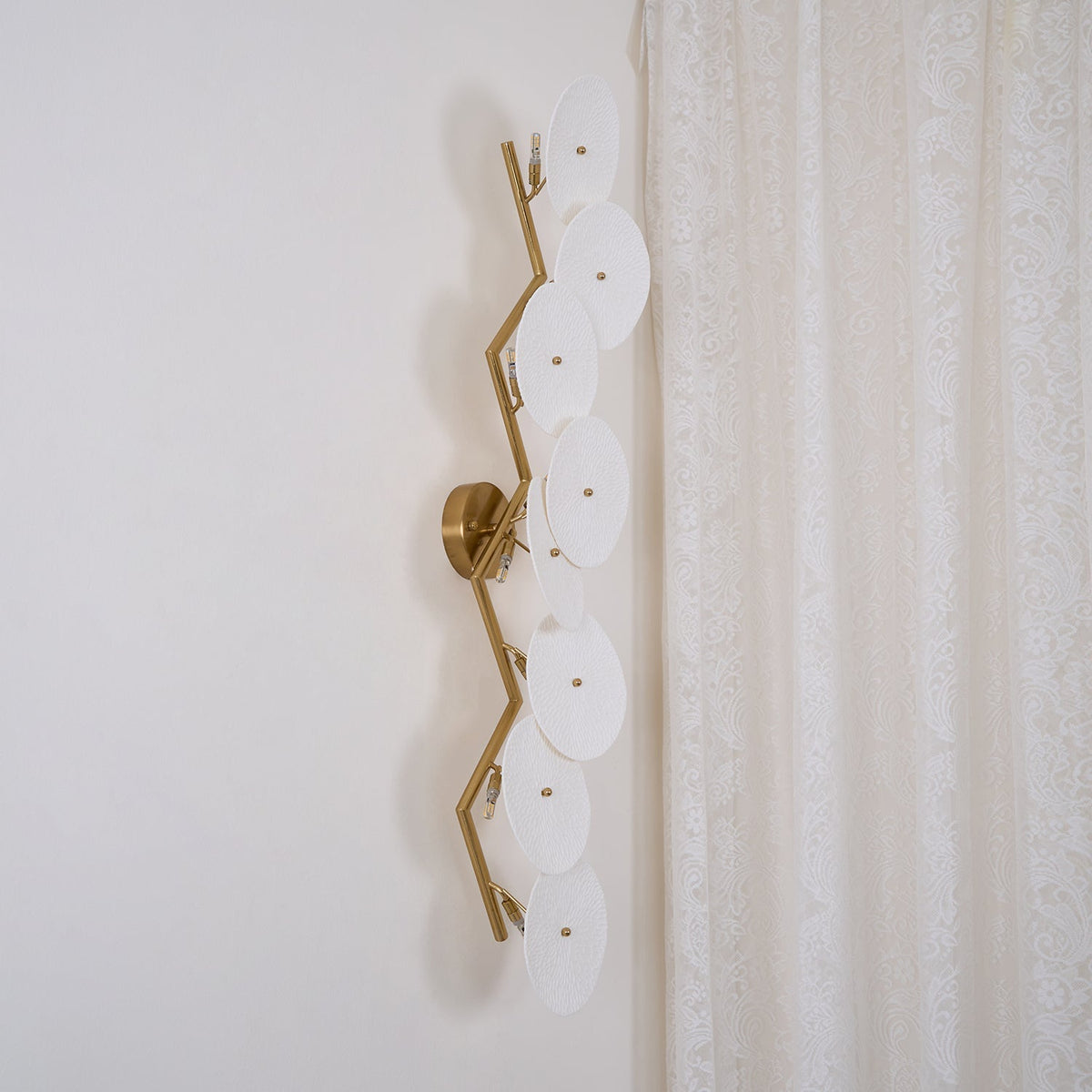 Zoralia Ceramic Wall Lamp-Moonnatur