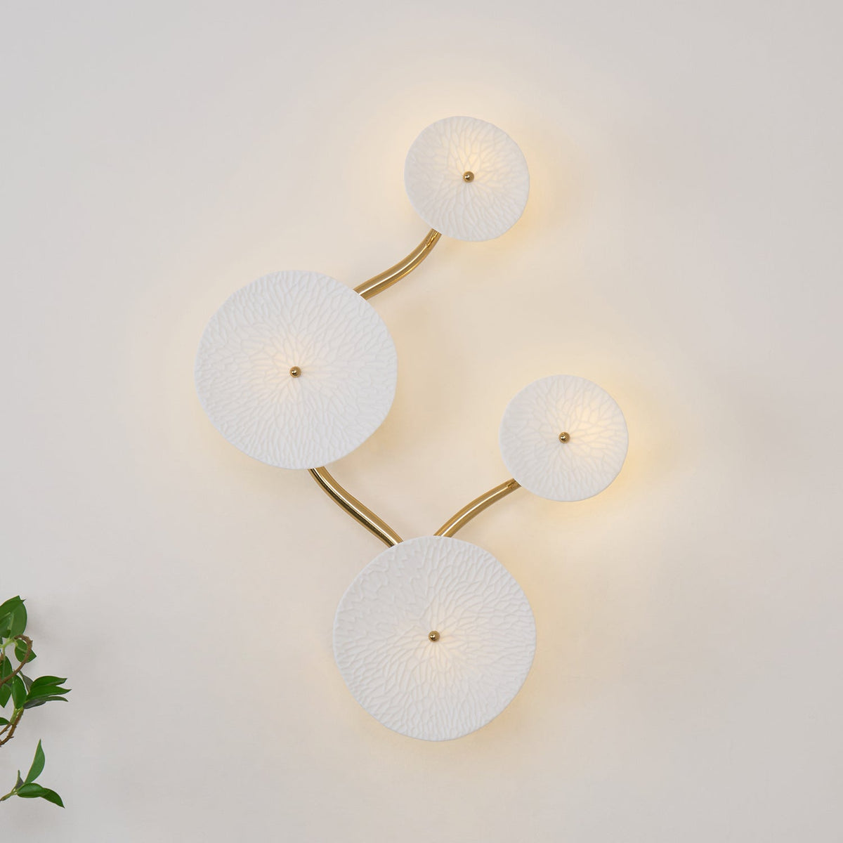 Savenwren Ceramic Wall Light-Moonnatur