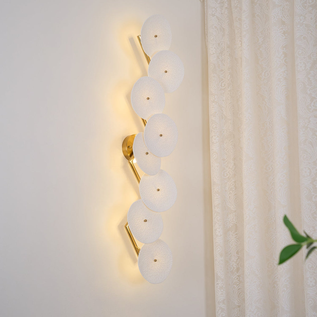 Zoralia Ceramic Wall Lamp-Moonnatur