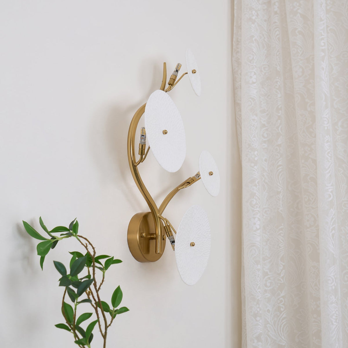 Zoralia Ceramic Wall Lamp-Moonnatur