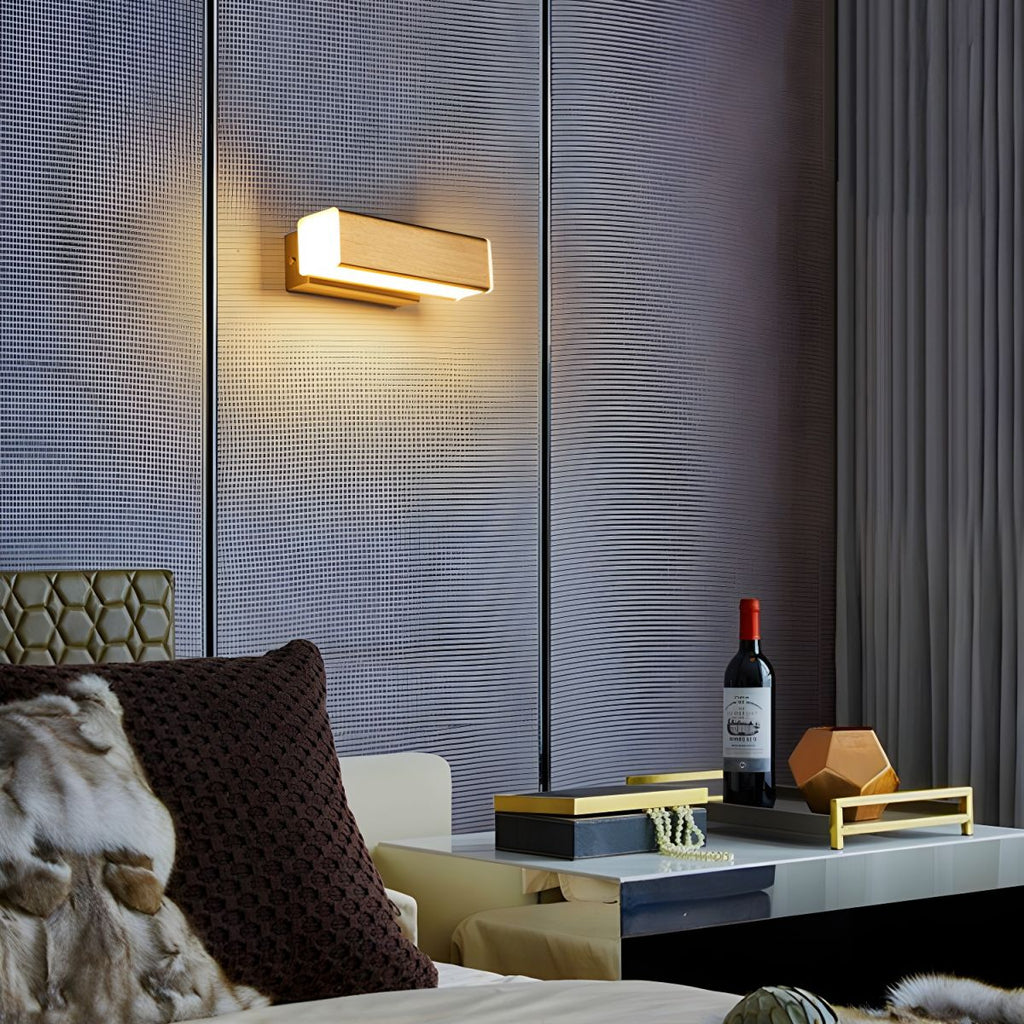 Cardenelle Wood Wall Light-Moonnatur