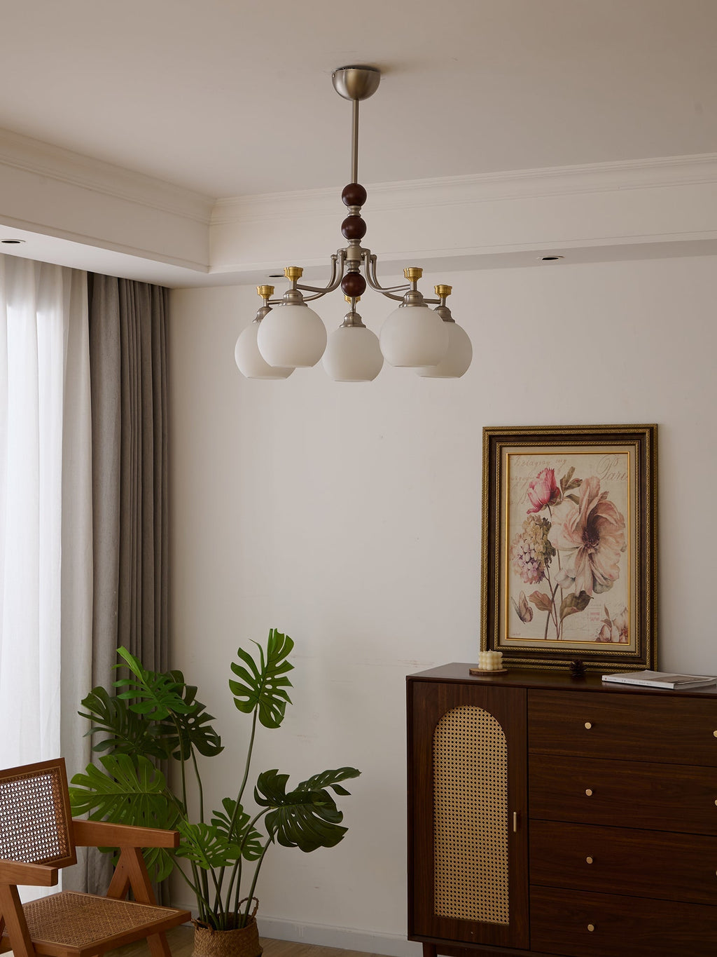 Maelwyn Glass Chandelier-Moonnatur