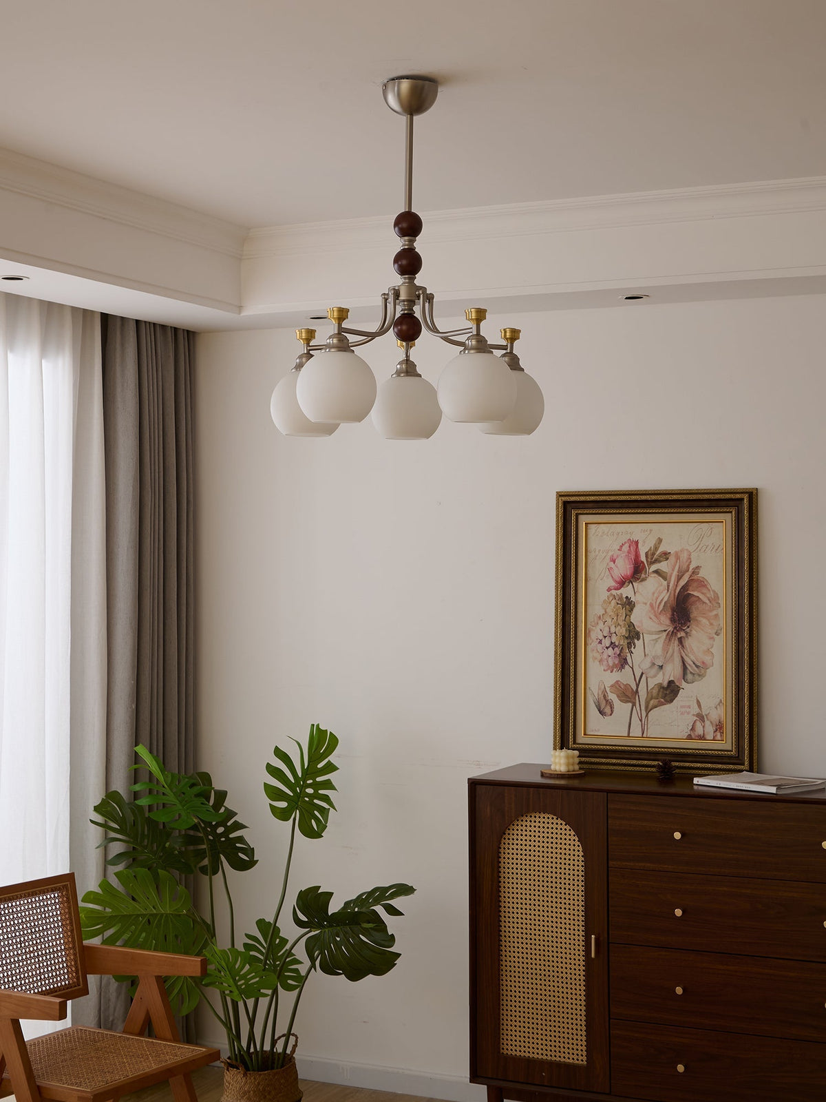 Maelwyn Glass Chandelier-Moonnatur