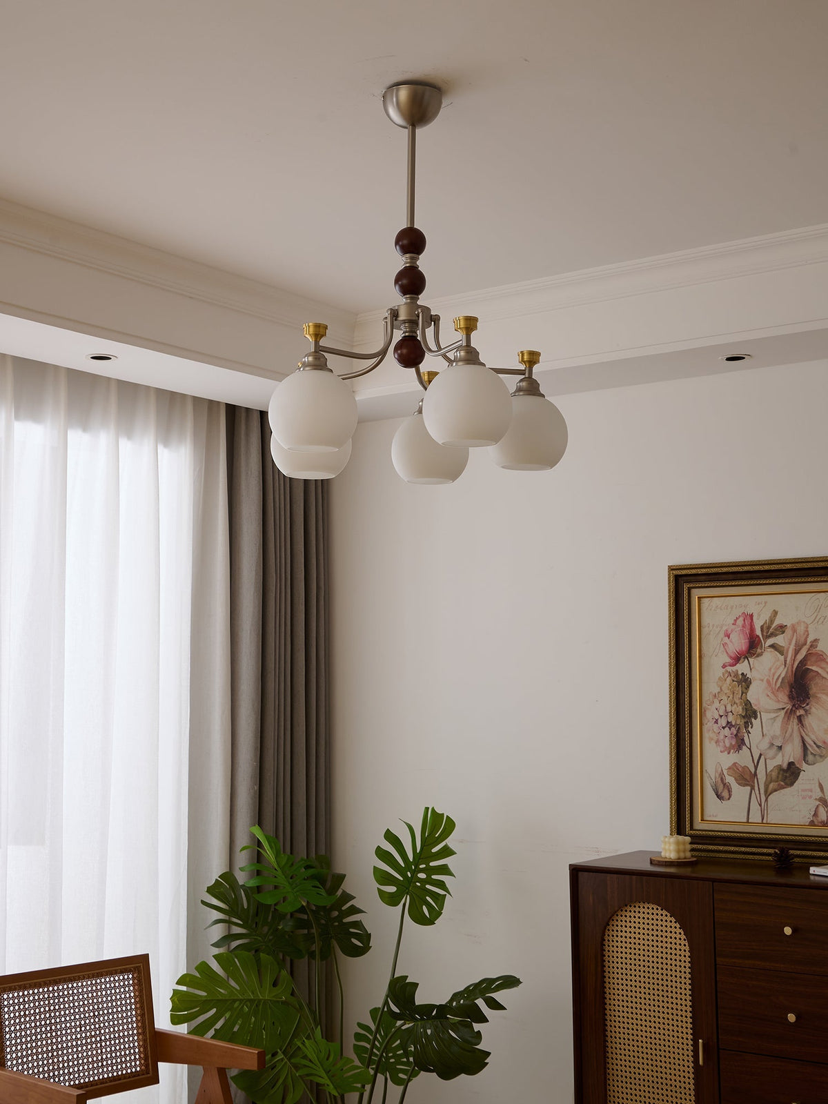 Maelwyn Glass Chandelier-Moonnatur