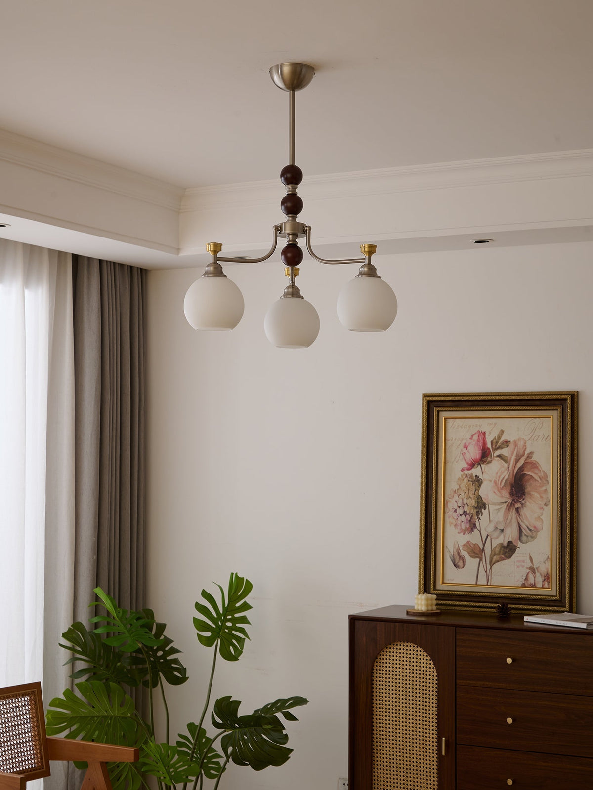 Maelwyn Glass Chandelier-Moonnatur