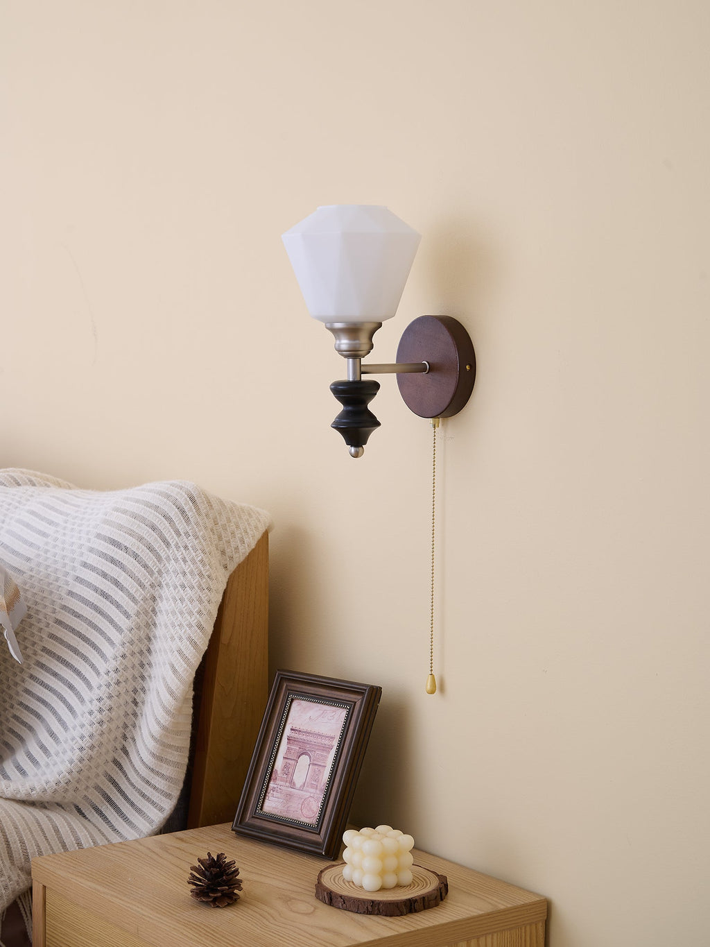 Zelvenenna Glass Wall Light-Moonnatur