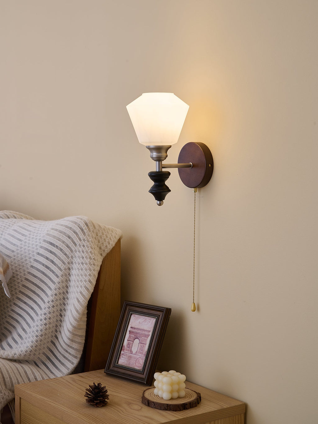 Zelvenenna Glass Wall Light-Moonnatur