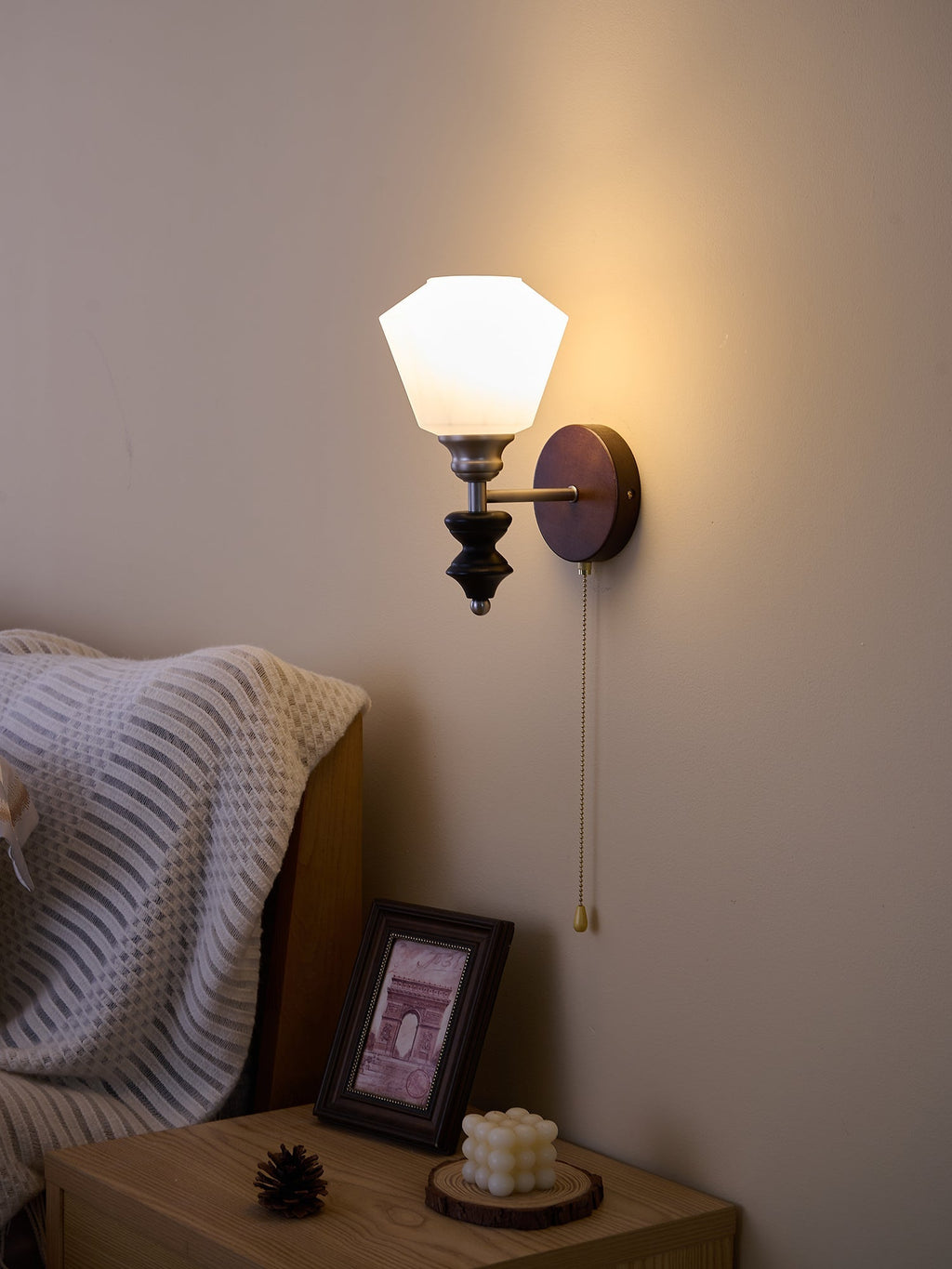 Zelvenenna Glass Wall Light-Moonnatur