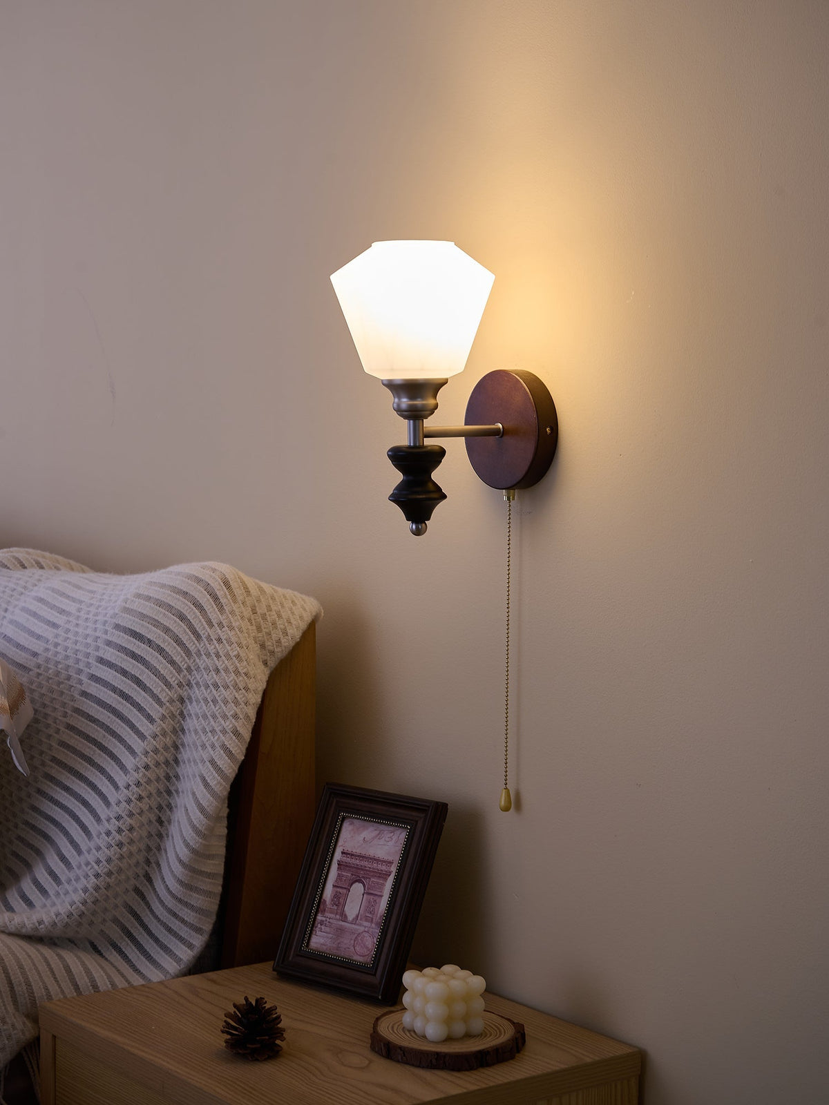 Zelvenenna Glass Wall Light-Moonnatur