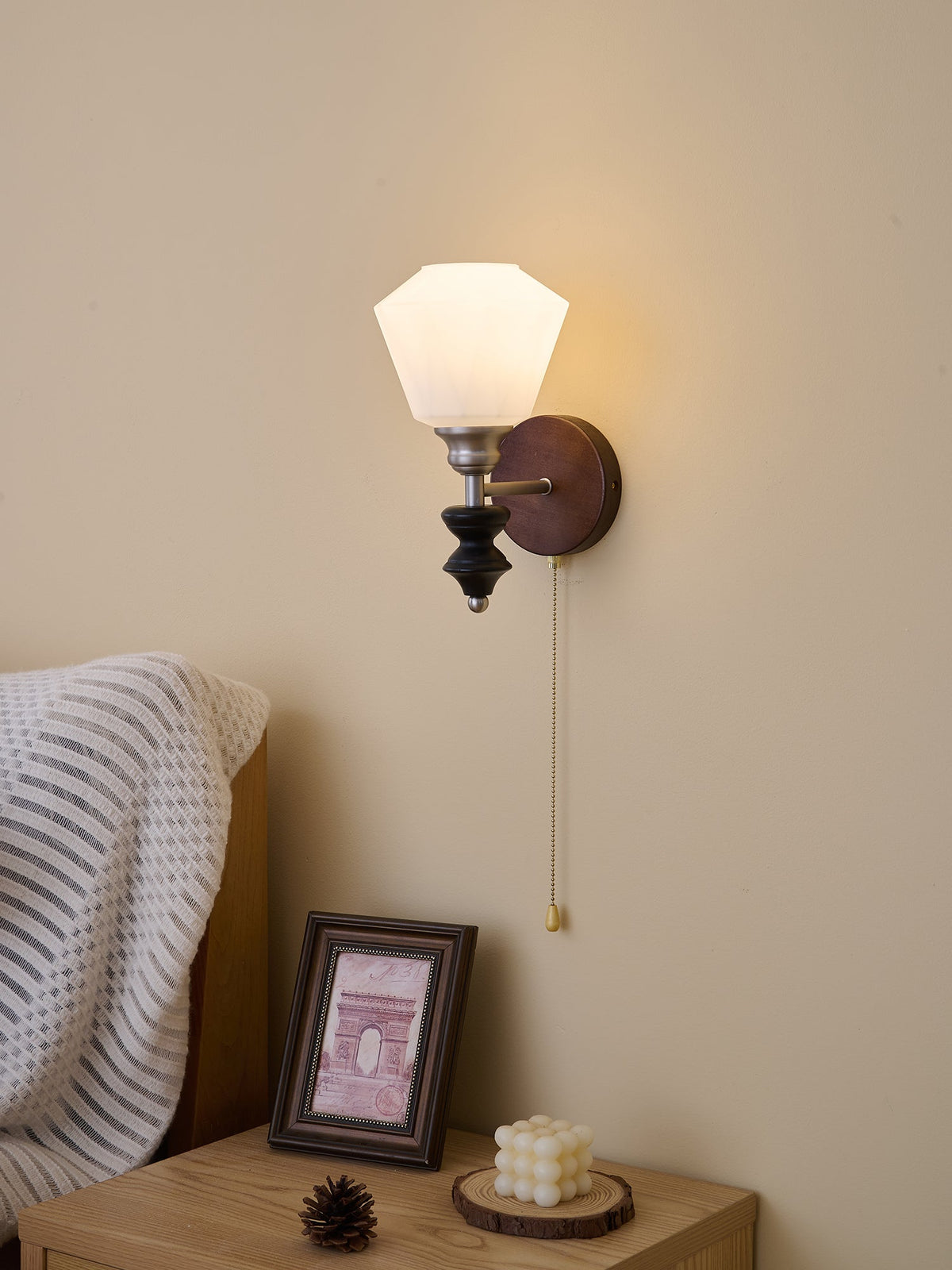 Zelvenenna Glass Wall Light-Moonnatur