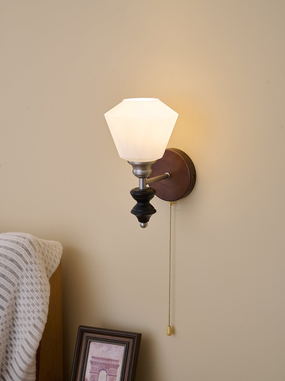 Zelvenenna Glass Wall Light-Moonnatur