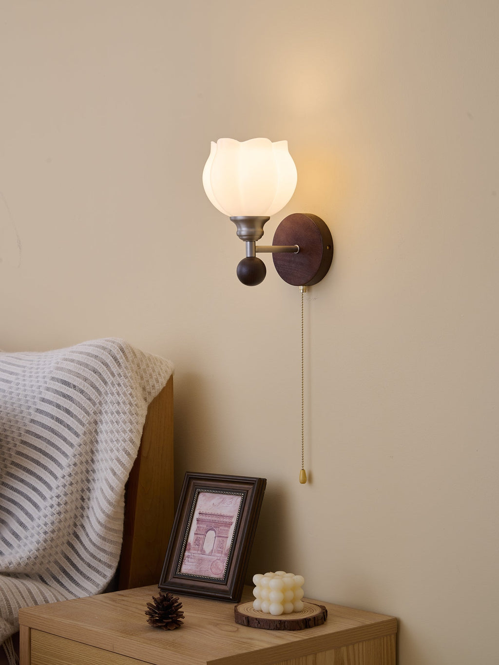Zelvenenna Glass Wall Light-Moonnatur