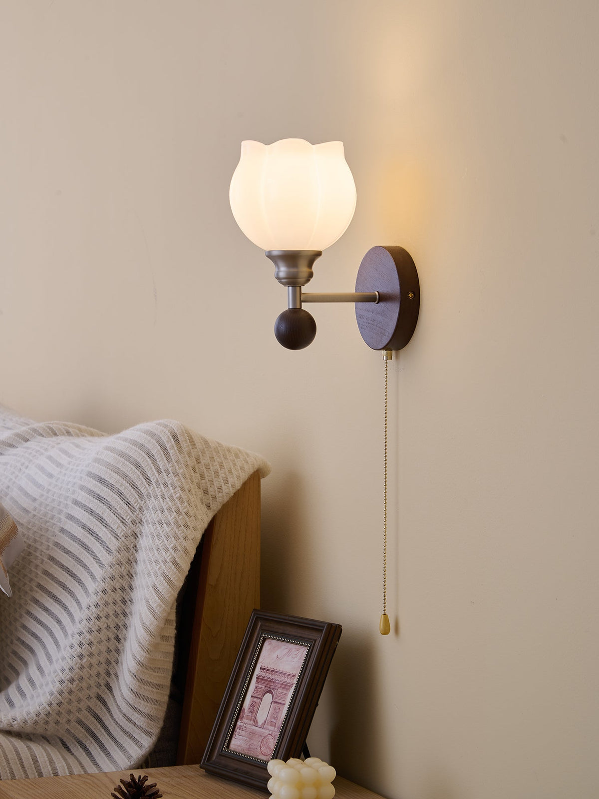 Zelvenenna Glass Wall Light-Moonnatur