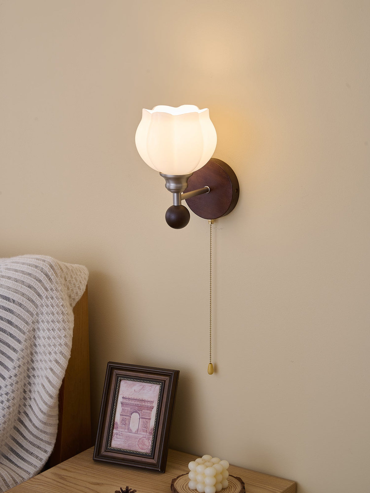 Zelvenenna Glass Wall Light-Moonnatur