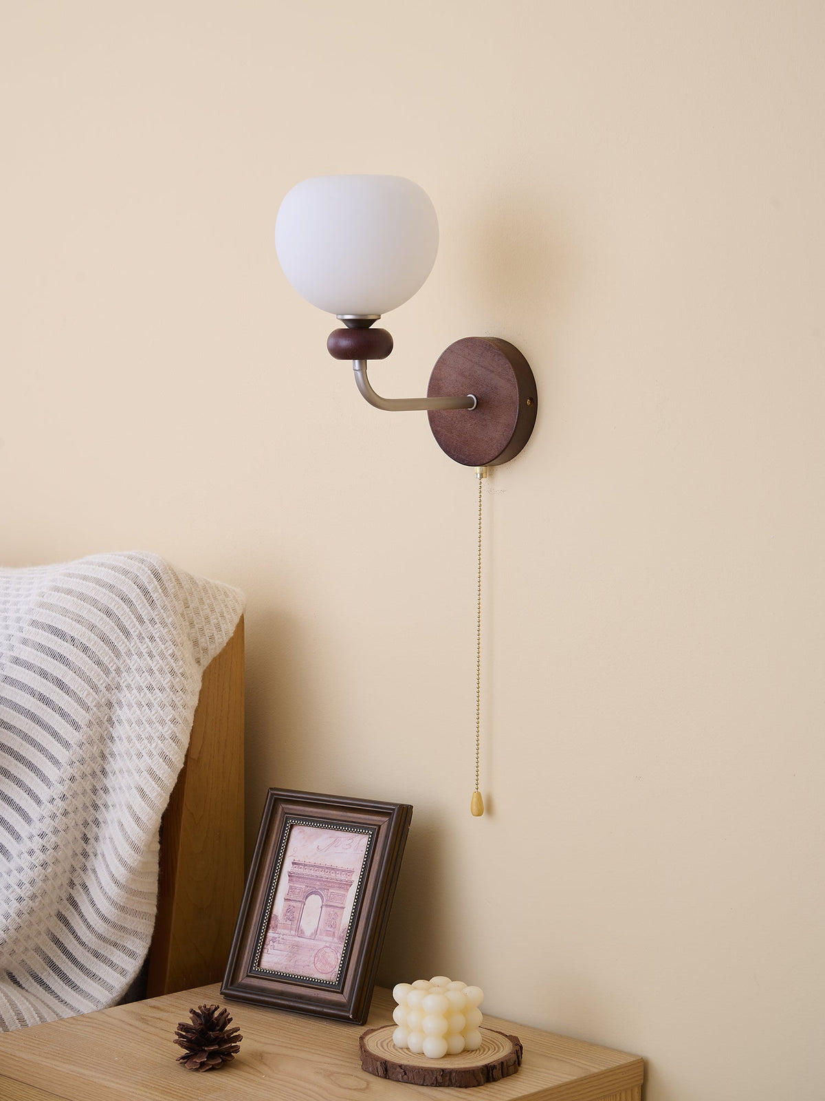 Zelvenenna Glass Wall Light-Moonnatur
