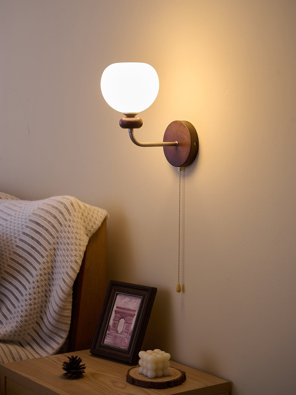Zelvenenna Glass Wall Light-Moonnatur