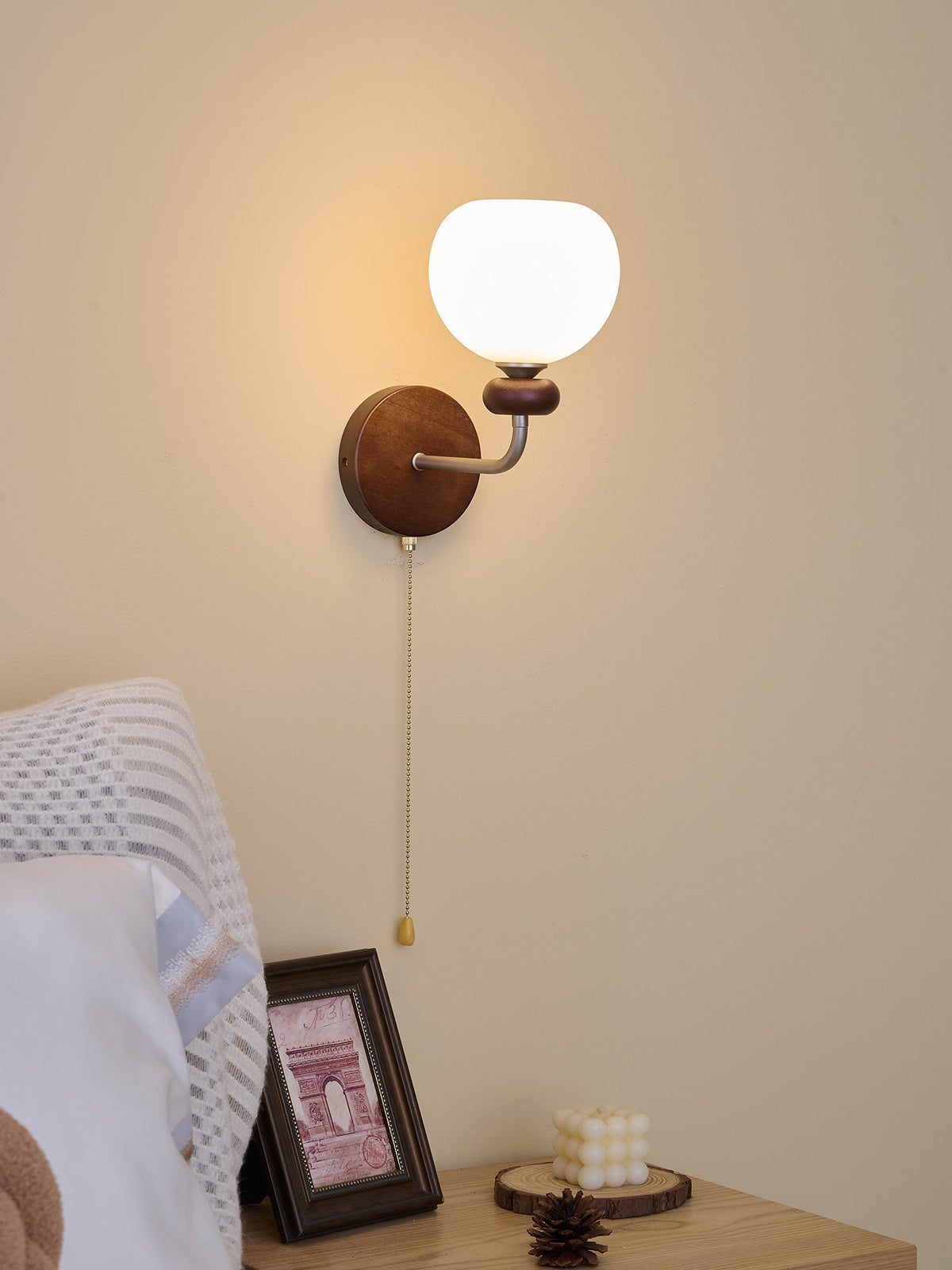 Zelvenenna Glass Wall Light-Moonnatur