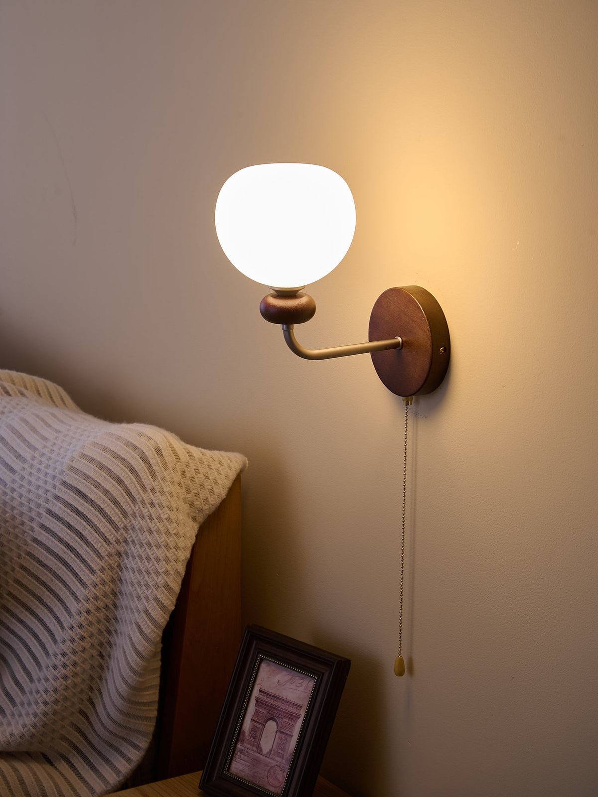 Zelvenenna Glass Wall Light-Moonnatur