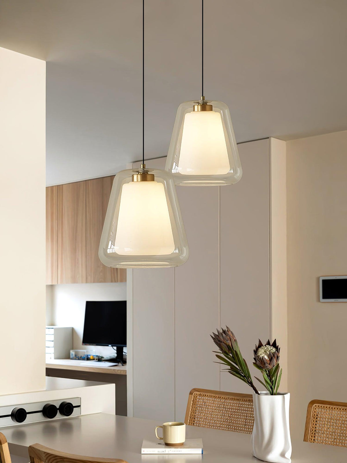 Rilora Glass Pendant Light-Moonnatur