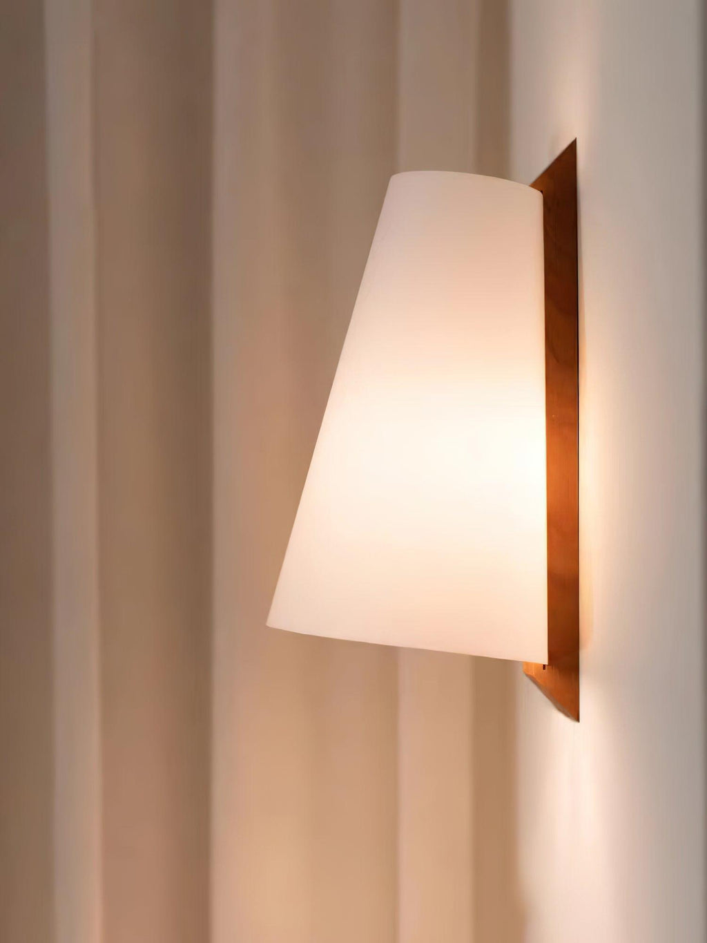 Wemoria Wood Wall Lamp-Moonnatur