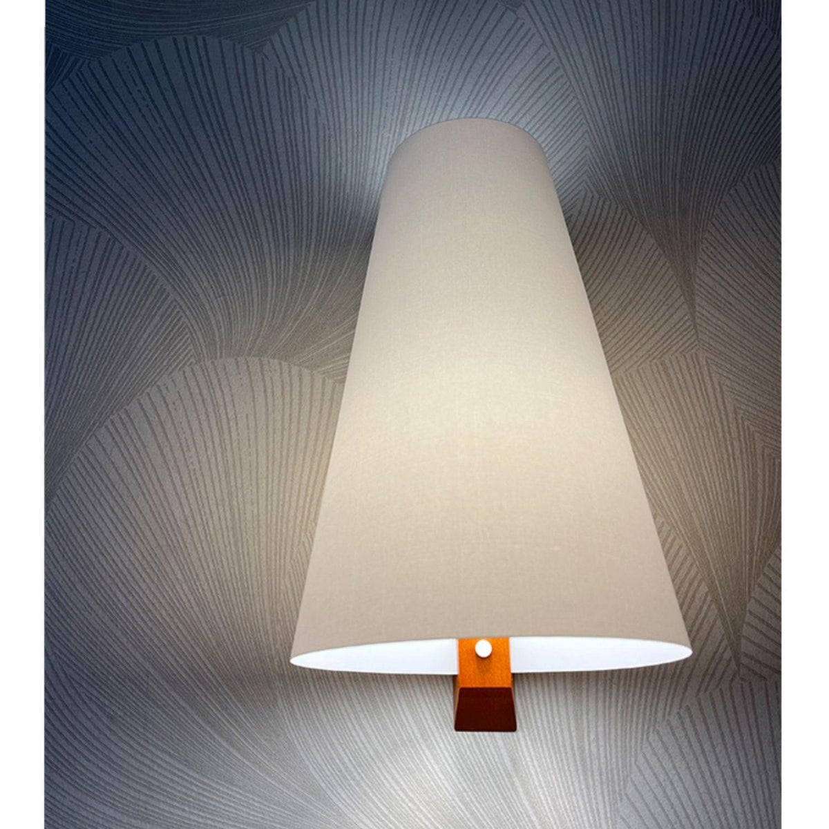 Wemoria Wood Wall Lamp-Moonnatur