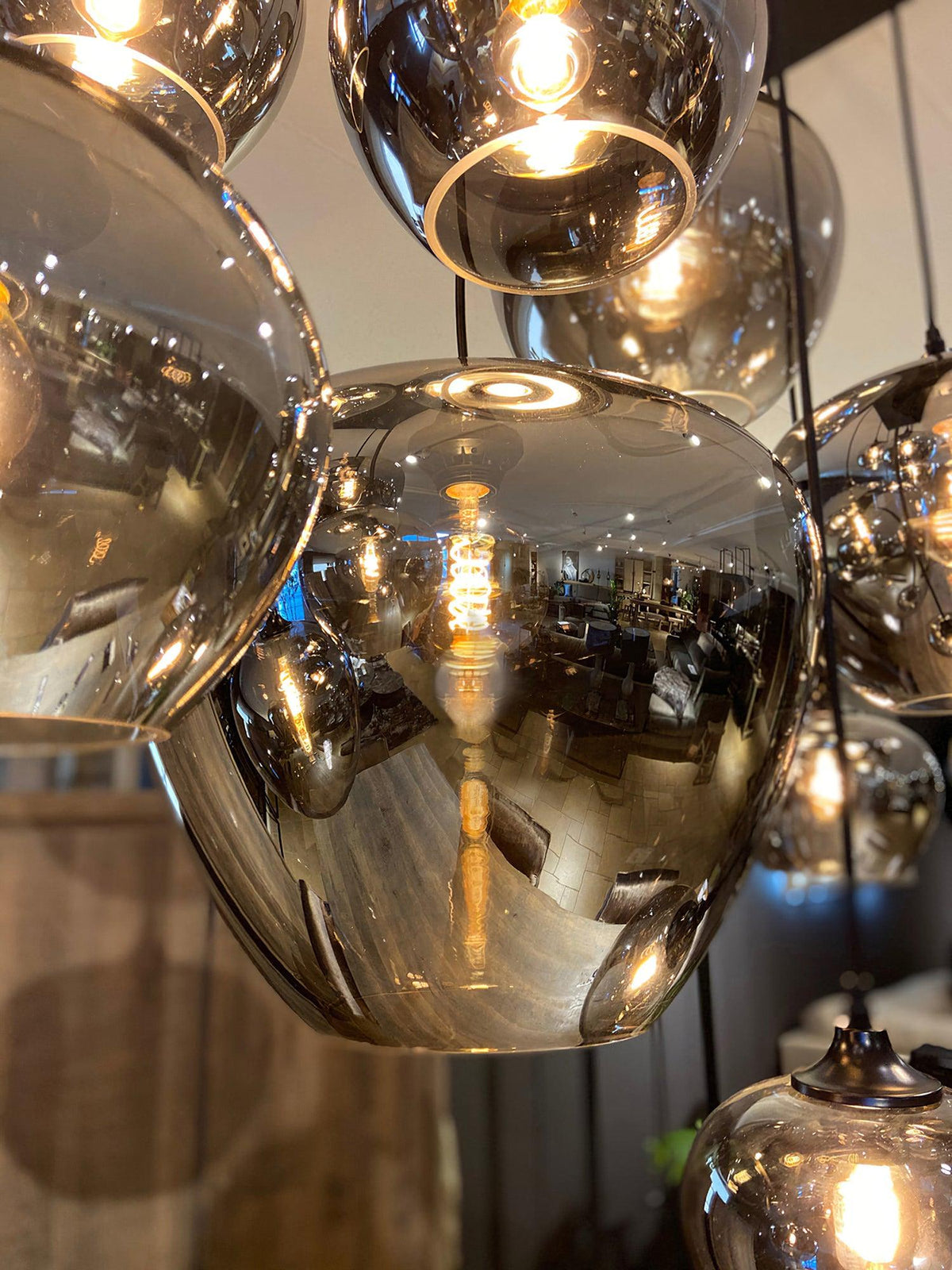 Erenwyn Glass Pendant Light-Moonnatur