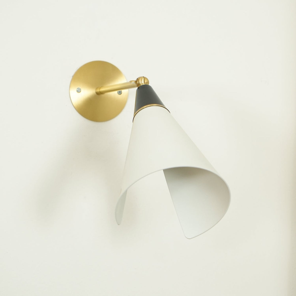 Jasselle Glass Wall Light-Moonnatur