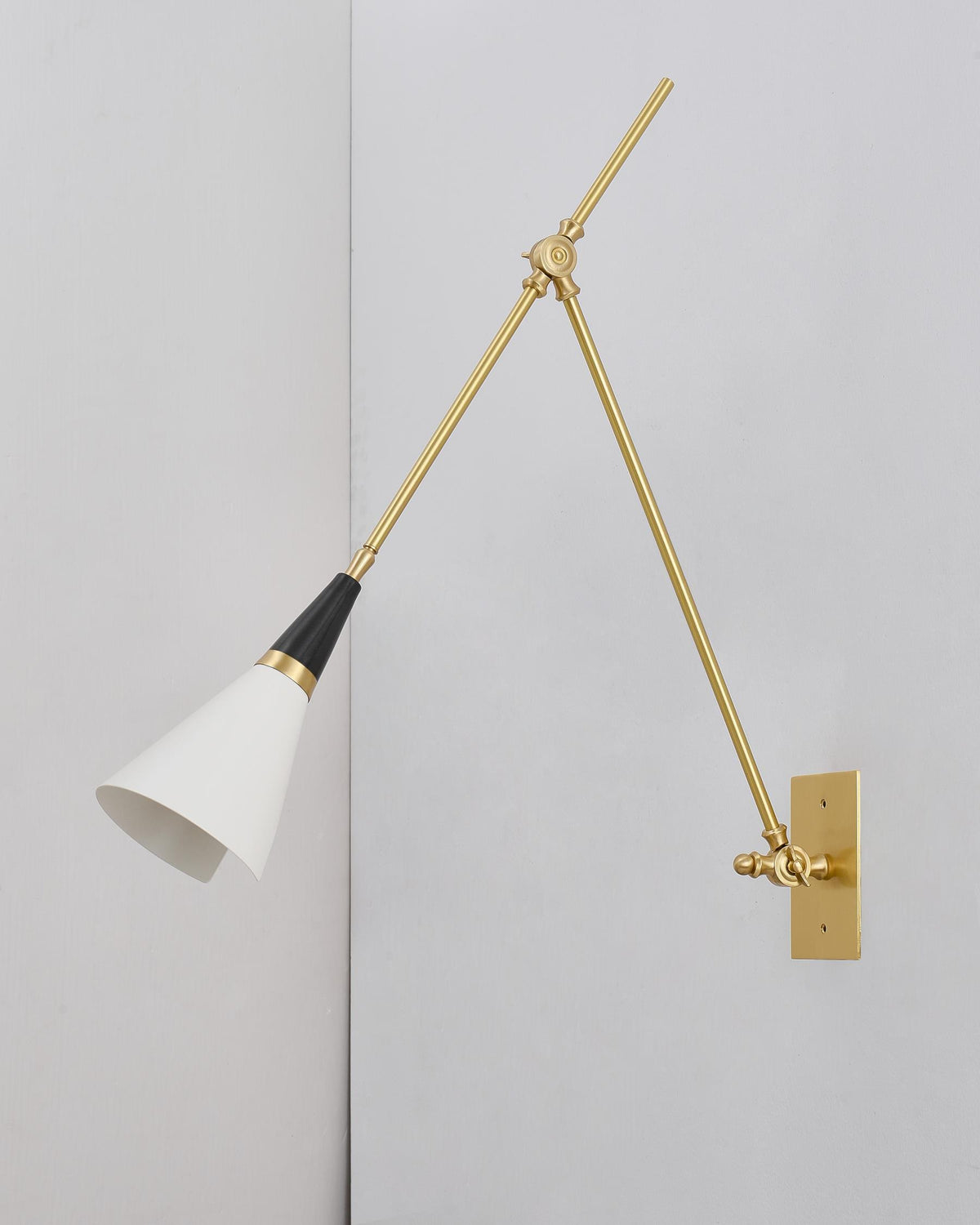 Kelmora Glass Wall Light-Moonnatur