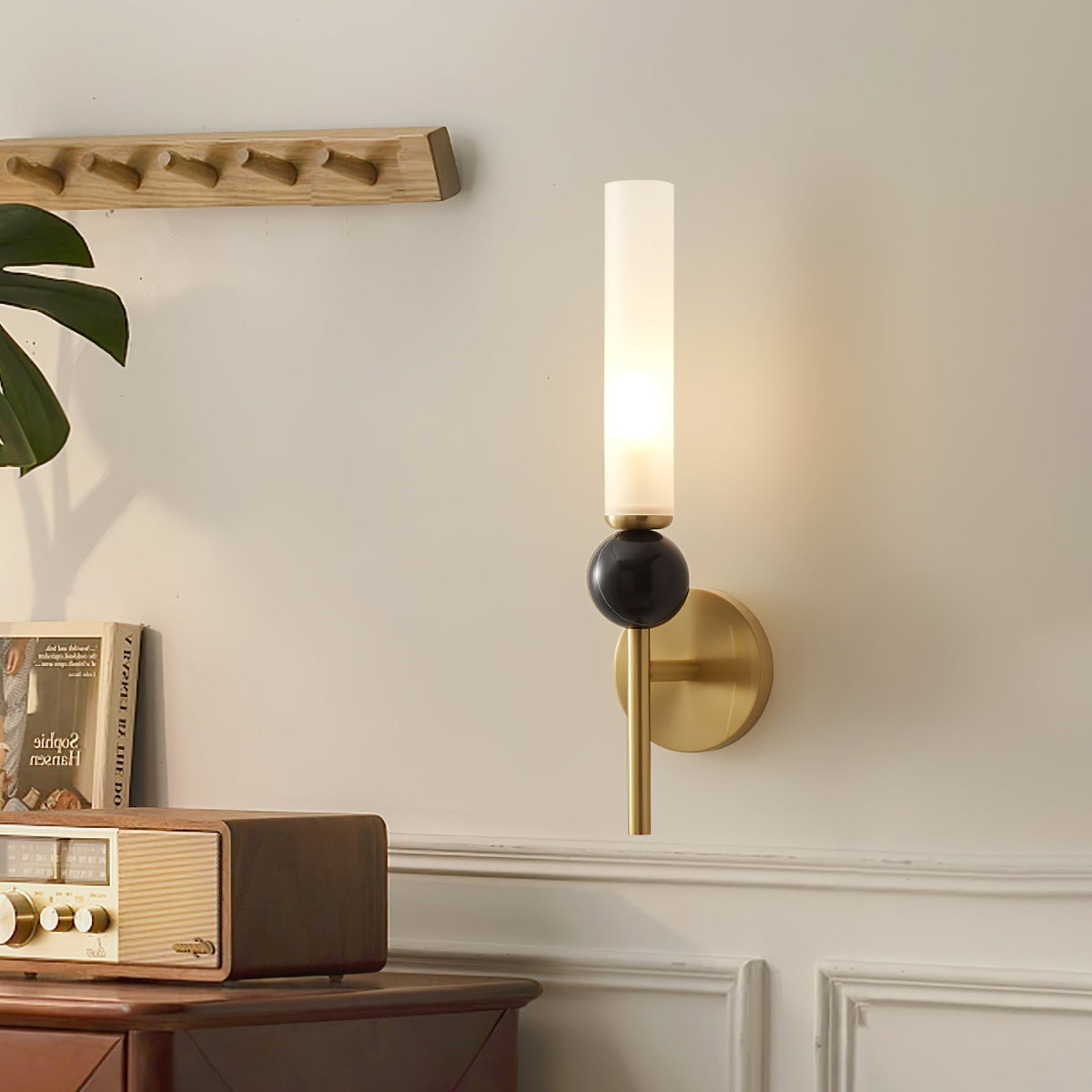 Iveris Marble Wall Light-Moonnatur