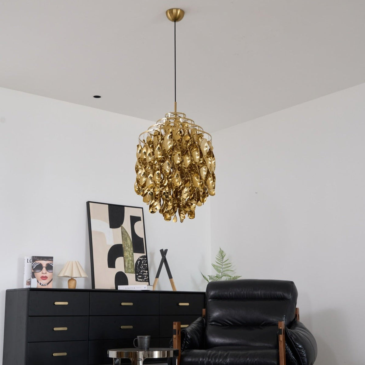 Lorrenis Acrylic Chandelier-Moonnatur