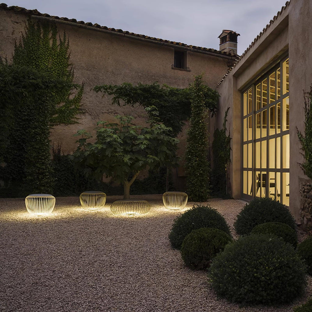 Perenis Metal Lamp-Moonnatur