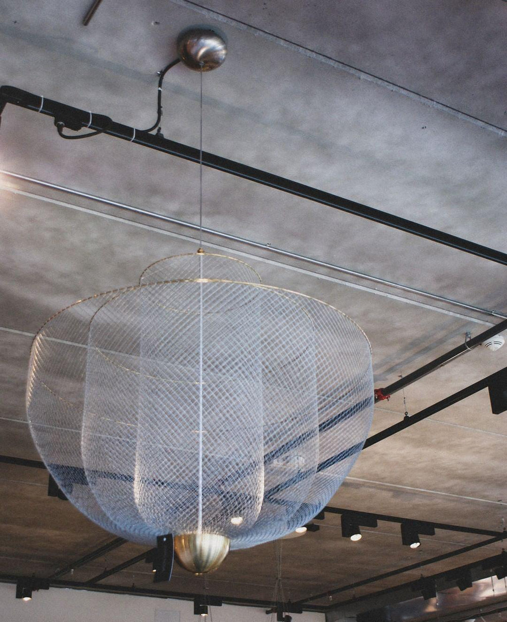 Pireven Iron Chandelier-Moonnatur