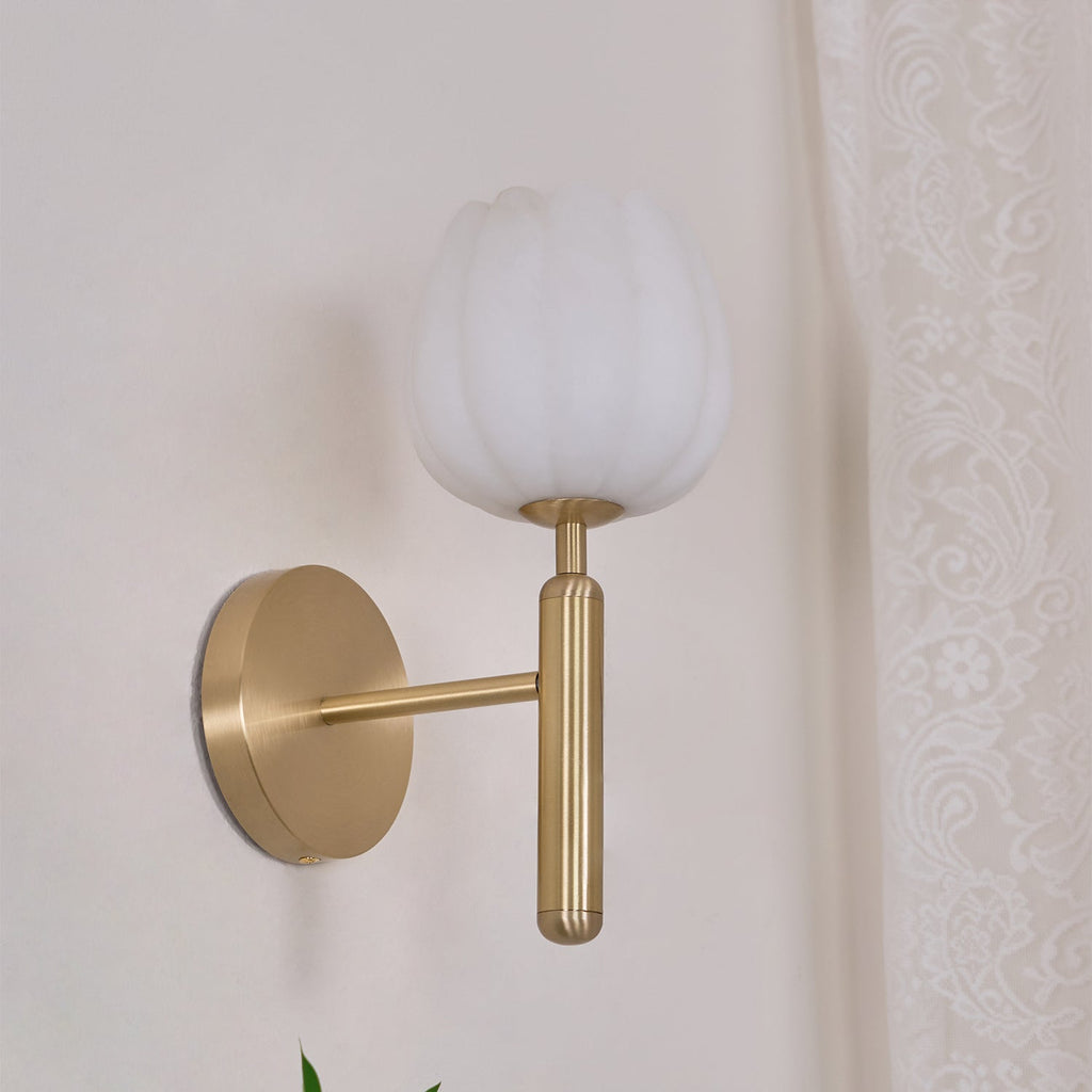 Kiranis Alabaster Wall Light-Moonnatur