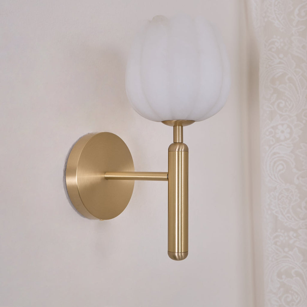 Galdenevia Alabaster Wall Light-Moonnatur