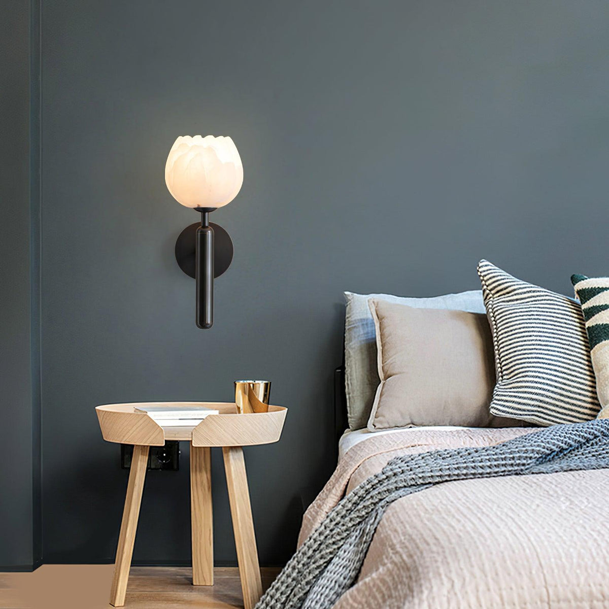 Kiranis Alabaster Wall Light-Moonnatur