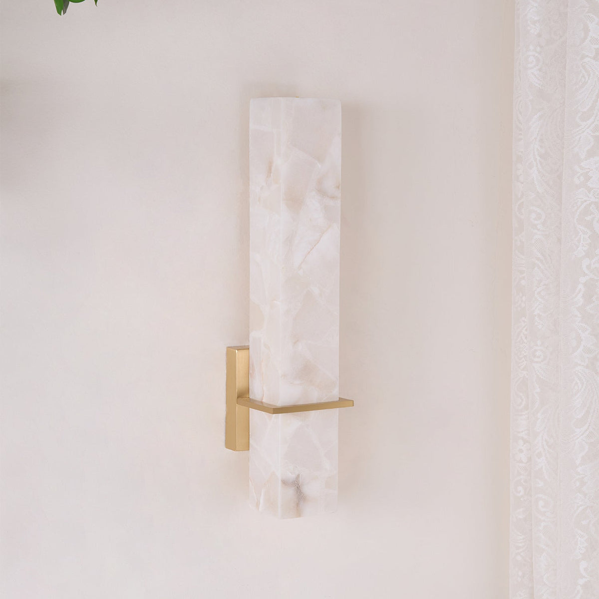Dunselwyn Alabaster Wall Light-Moonnatur