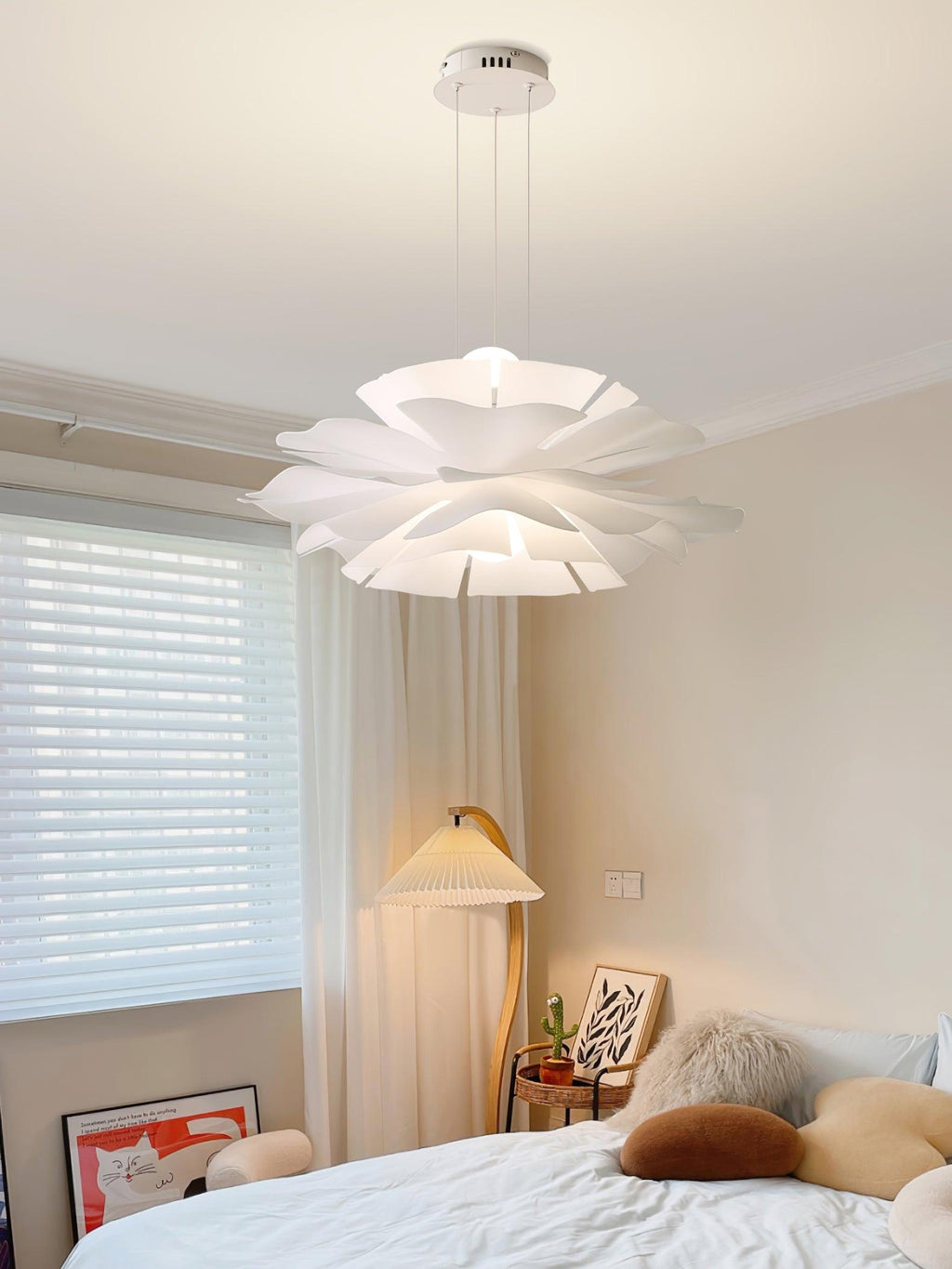 Adairena Acrylic Pendant Light-Moonnatur