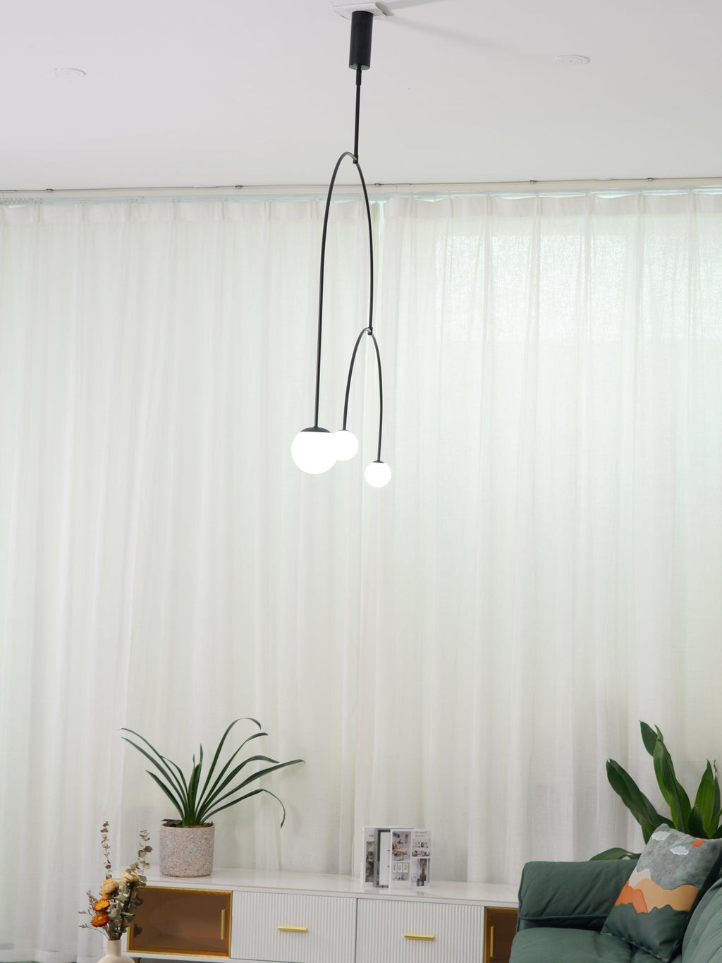 Brackwyn Glass Chandelier-Moonnatur