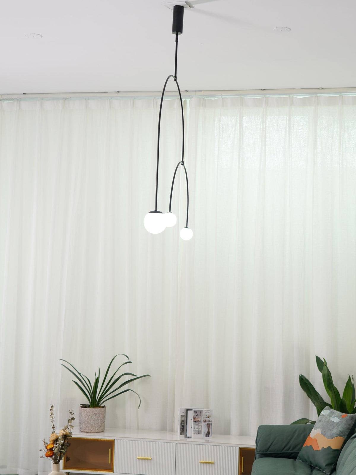Brackwyn Glass Chandelier-Moonnatur
