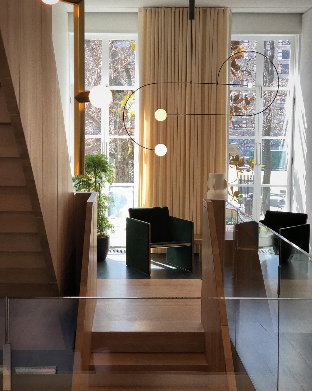 Brackwyn Glass Chandelier-Moonnatur