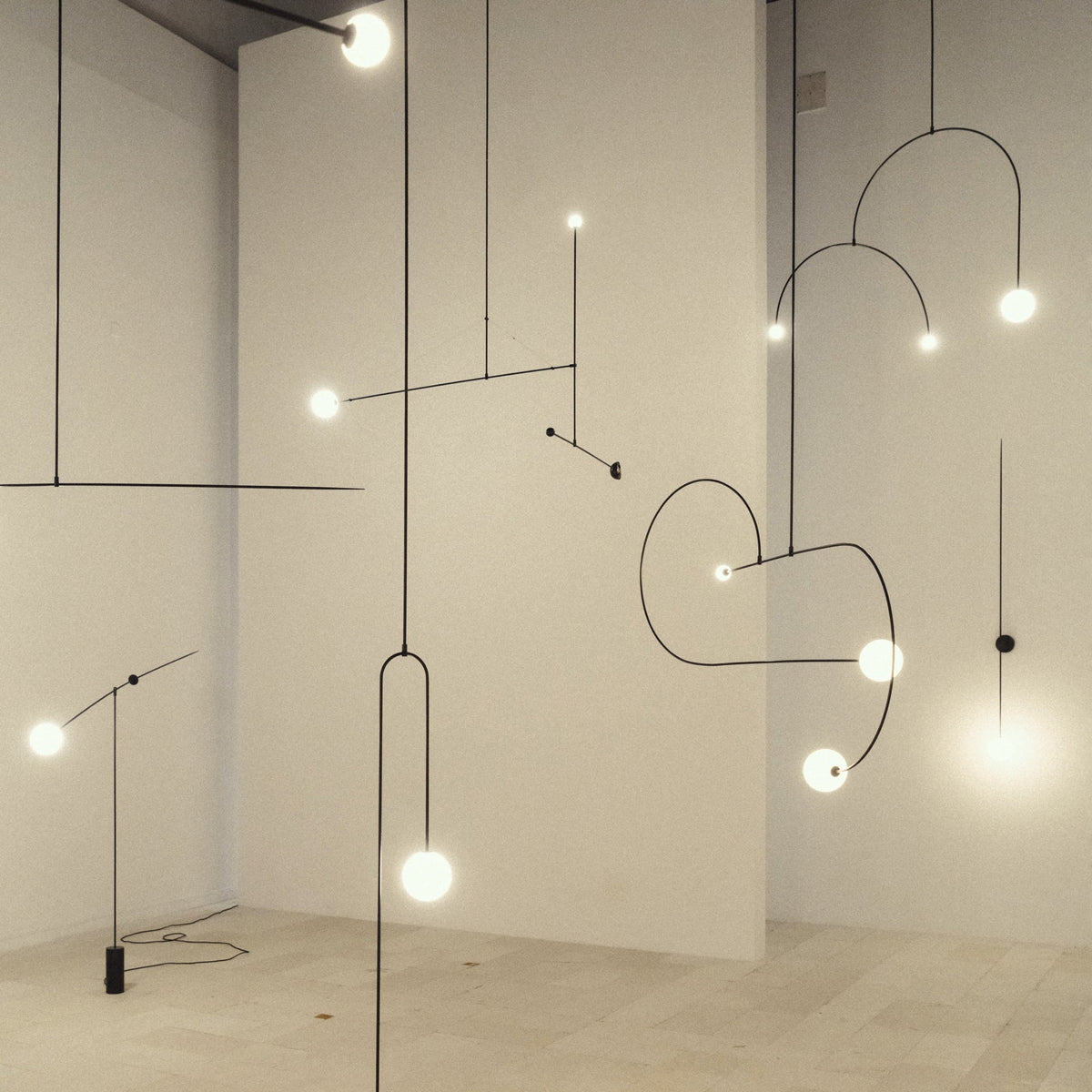 Brackwyn Glass Chandelier-Moonnatur