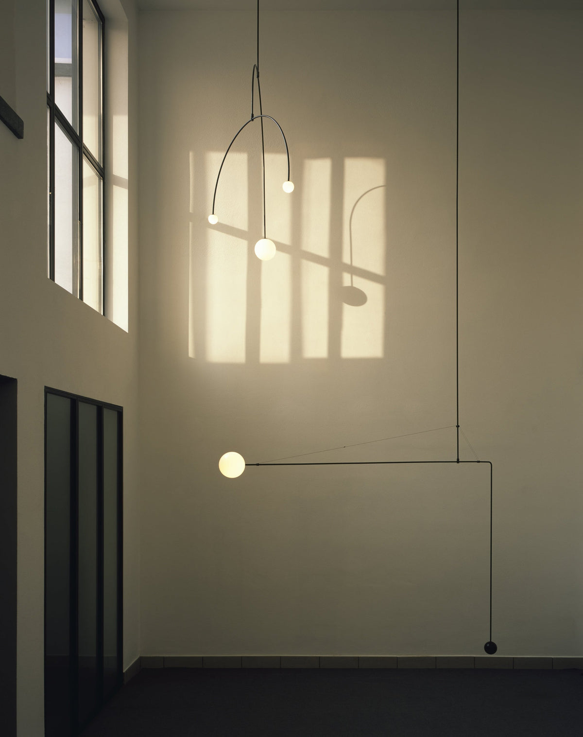 Brackwyn Glass Chandelier-Moonnatur