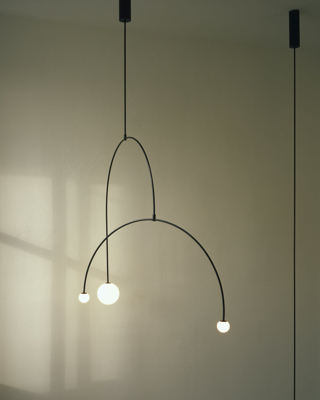 Brackwyn Glass Chandelier-Moonnatur