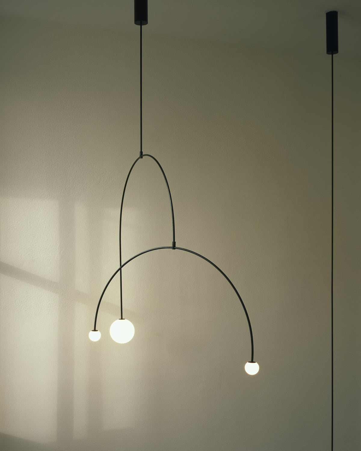 Brackwyn Glass Chandelier-Moonnatur