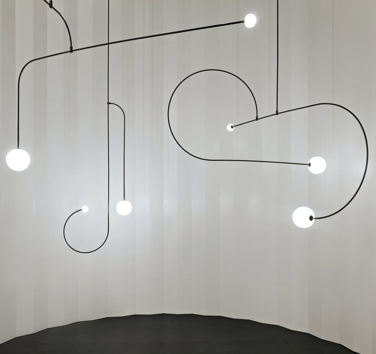 Brackwyn Glass Chandelier-Moonnatur