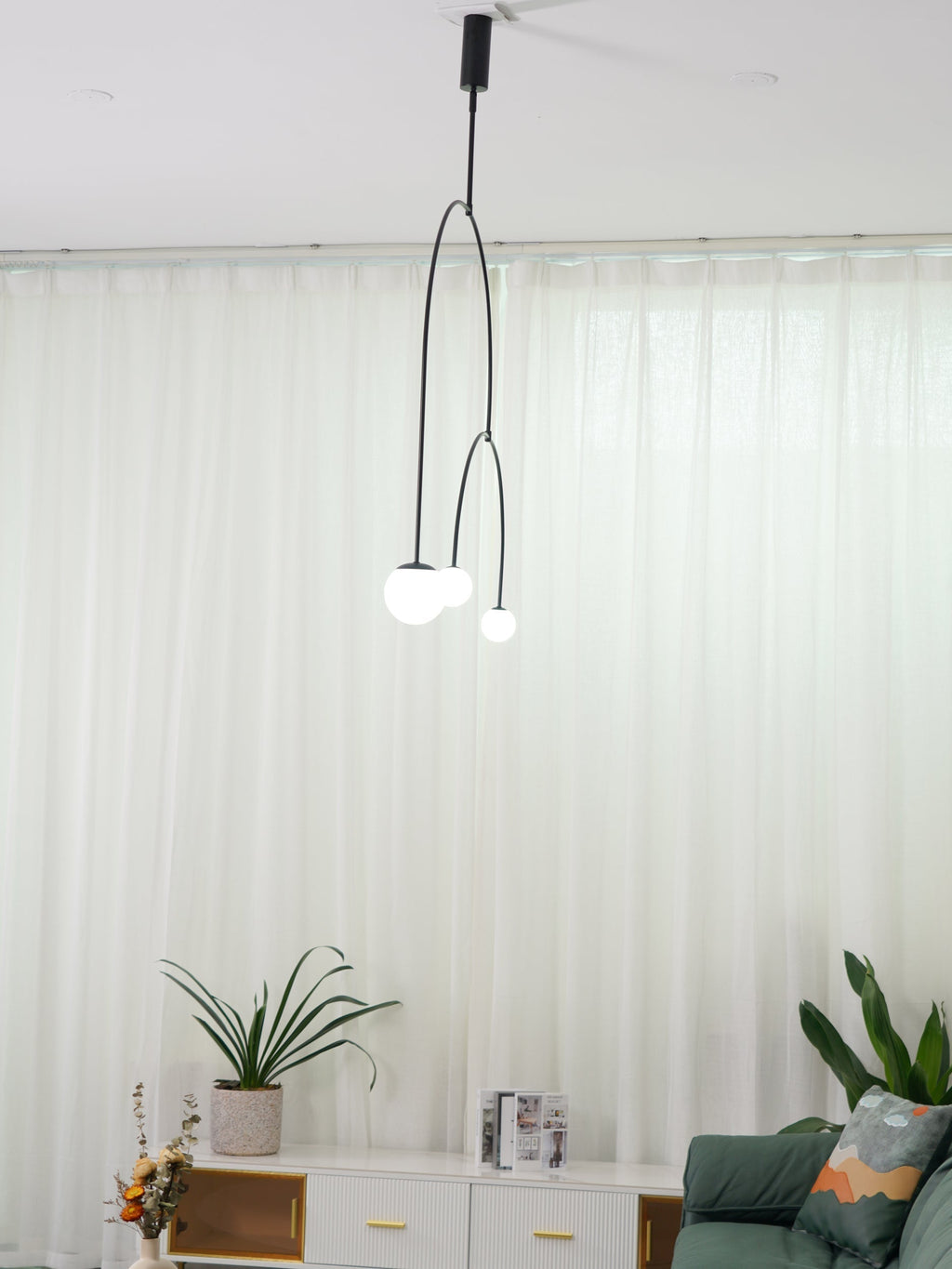 Brackwyn Glass Chandelier-Moonnatur