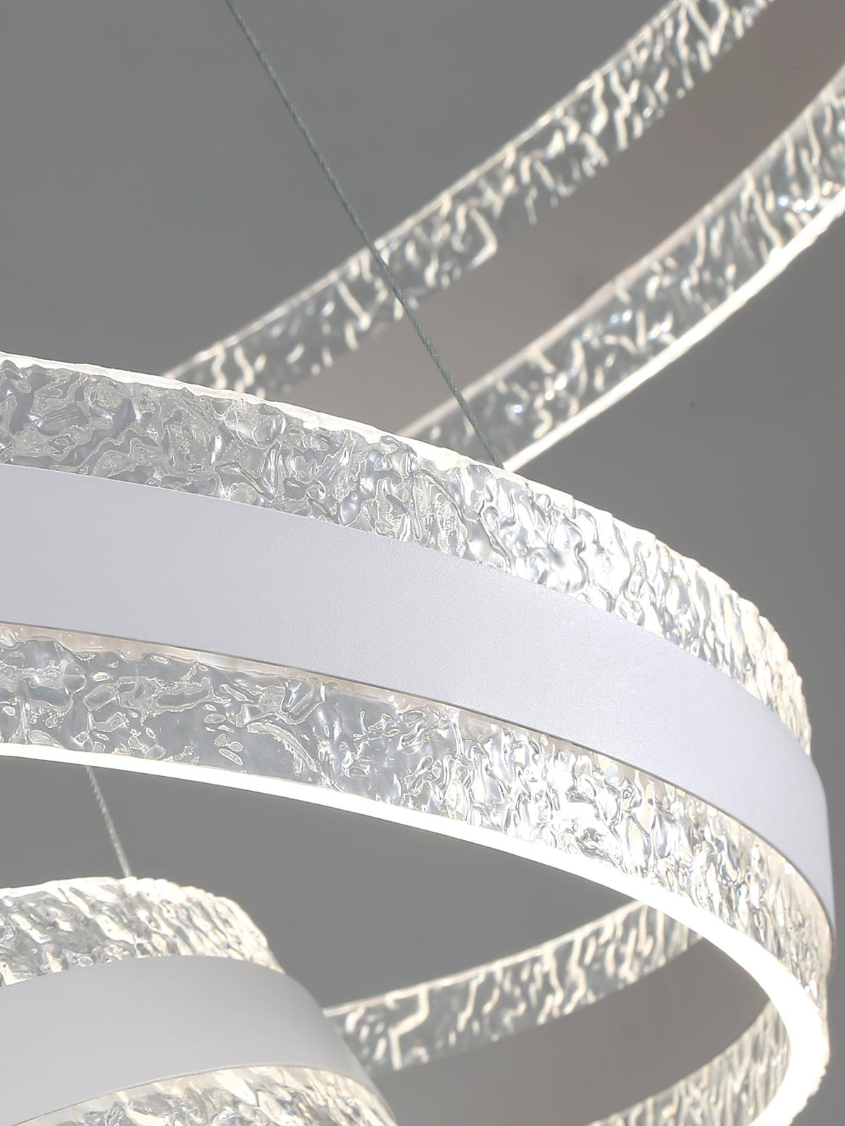 Kovenn Acrylic Chandelier-Moonnatur