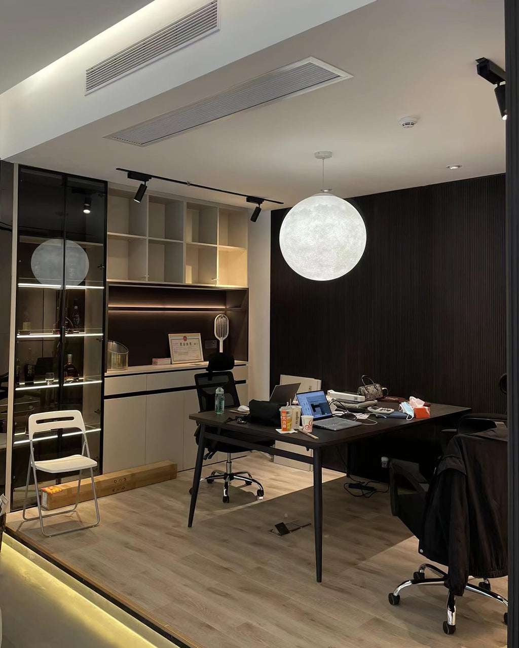 Lathenwren Fibreglass Pendant Light-Moonnatur